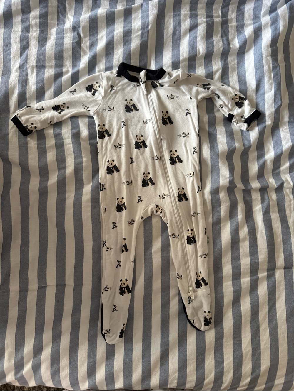 Kyte baby Panda Footed Onesie size 0-3mo